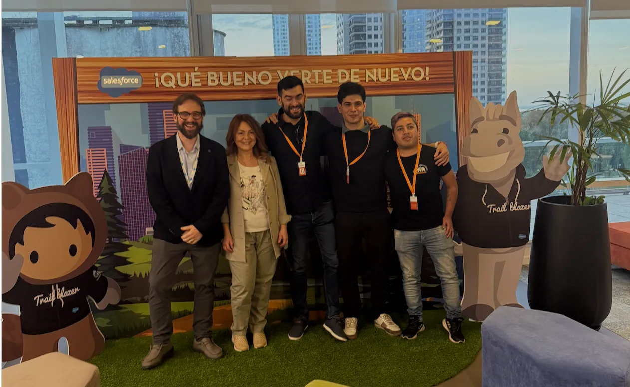 Equipo Vantegrate en evento Salesforce Buenos Aires